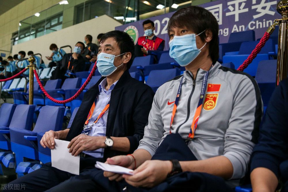 现在，我也会给其他可能需要的人提供建议。